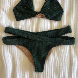 Acacia Dubai Bottoms in seaweed